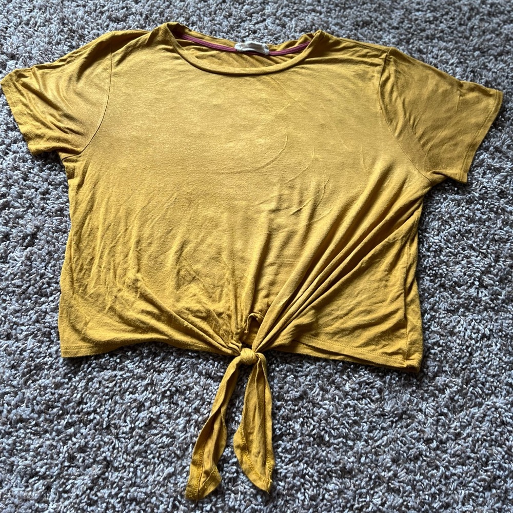 Mustard yellow top